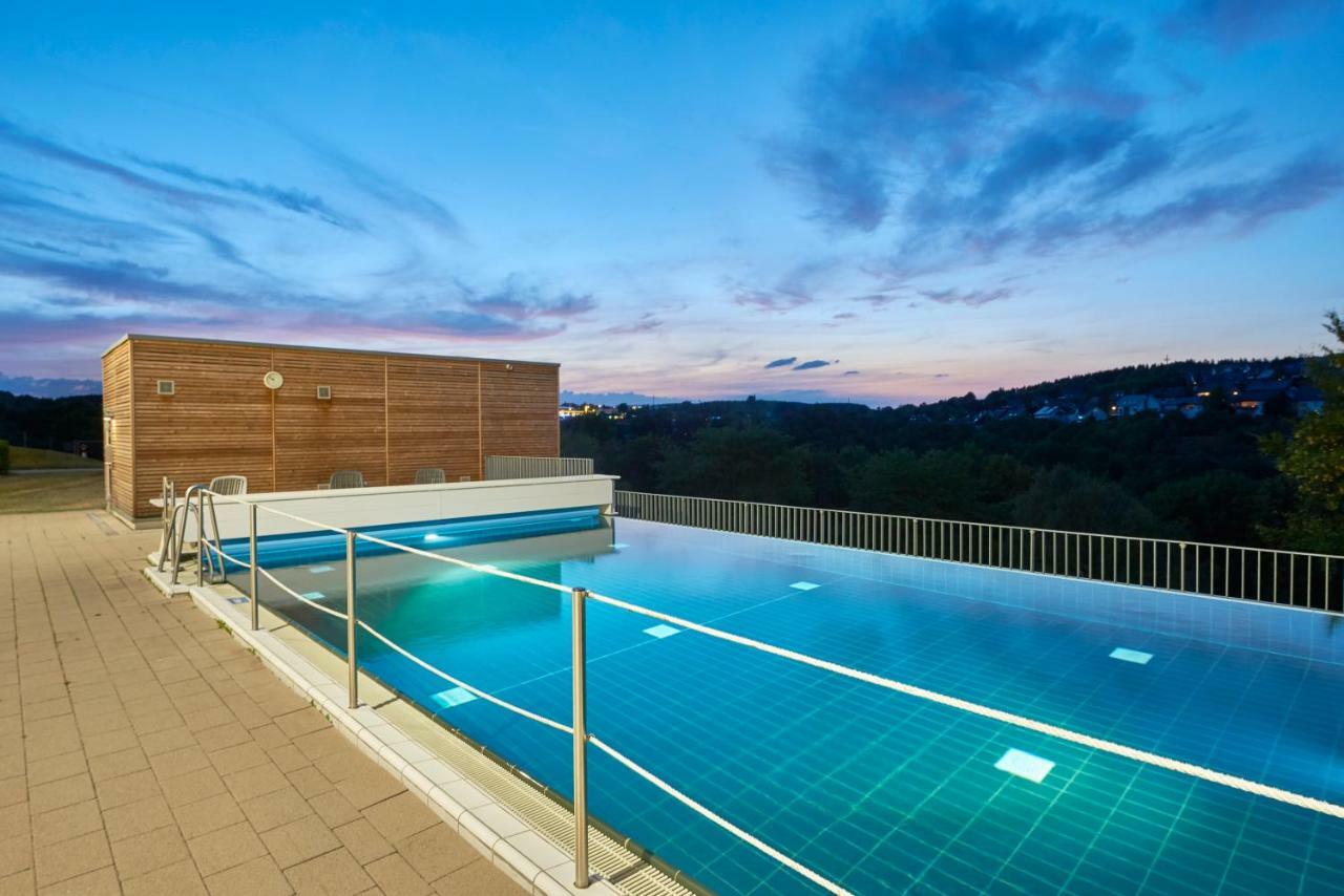 Hotel Oversum Winterberg Ski- Und Vital Resort Exterior photo